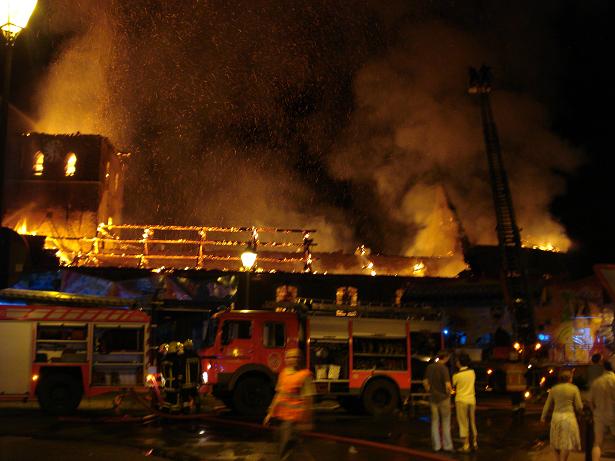 kerk in brand galmaarden 04