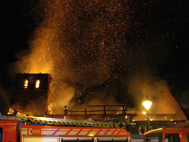 kerk in brand galmaarden 10