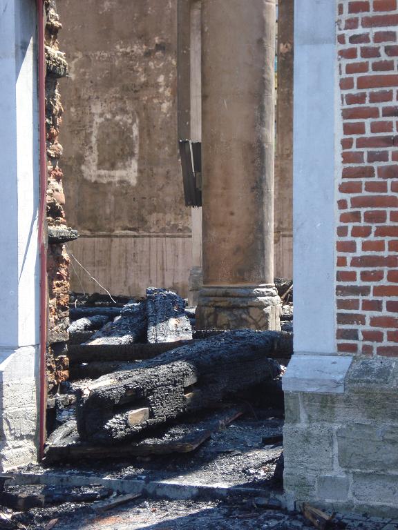 brand kerk galmaarden 09