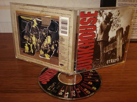 Nr.97 Junkhouse - Strays