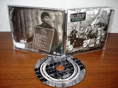 14 The Raconteurs - Consolers of the lonely