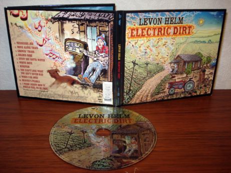 17 Levon Helm - Electric dirt